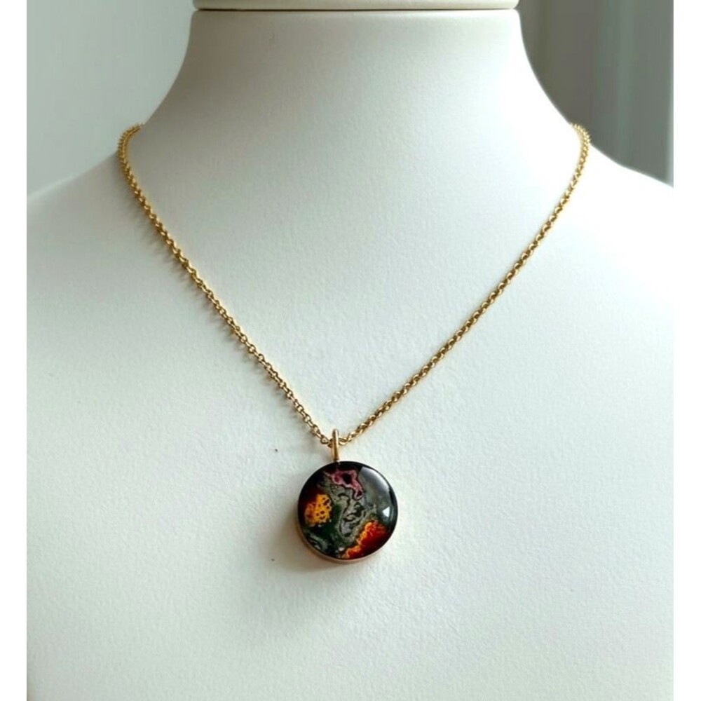 Vintage 14K Gold Filled Cable Chain Abstract Enamel Art Round Pendant Necklace